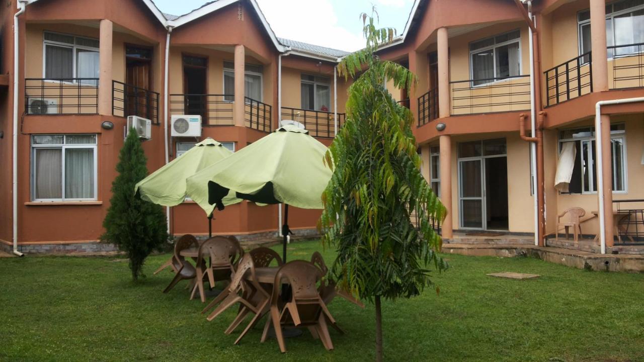Westcliff Hotel Lira Exteriér fotografie